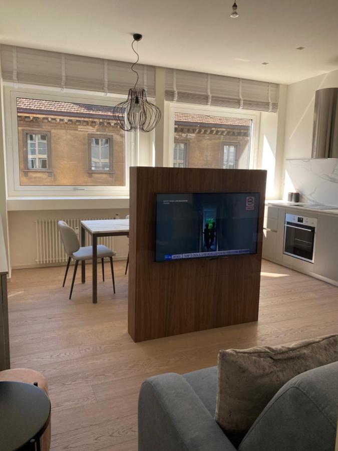 Torino 64 - Duomo City Center Luxury Apartment Perfect X2! Милан Экстерьер фото
